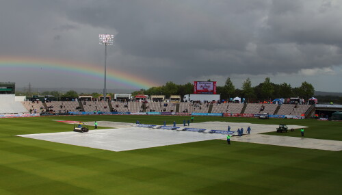 During the second rain delay, a rainbow appeared over the Rose Bowl