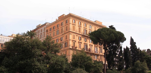 Just a random apartment building, but it probably has the best view in the world...