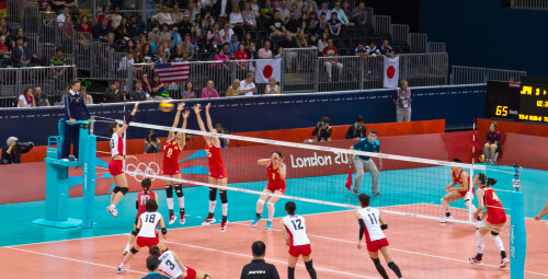 London 2012 - Volleyball - Ladies Quarter Finals

Japan v China in the first quarter final.  Much as China tried, Japan just wouldn't go away and they won the final set 18-16