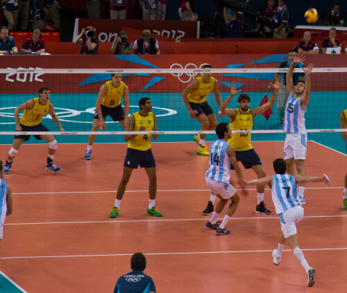 London 2012 - Volleyball - Men's Quarter Finals

Brazil v Argentina in the first quarter final.