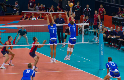 London 2012 - Volleyball - Men's Quarter Finals

Italy v U.S.A. in the second quarter final.  U.S.A were the defending Olympic champions but lost 3-0 to Italy.

A perfect example of contacting the ball as high as you can.