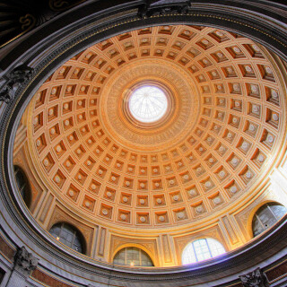 Vatican-Ceiling-med_pregamma_1_reinhard02_key_0.48_phi_4.55_scales_range_5_lower20_upper62